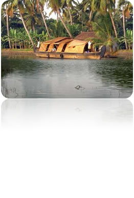 http://www.come2india.org/images/kumarakom-backwaters.jpg